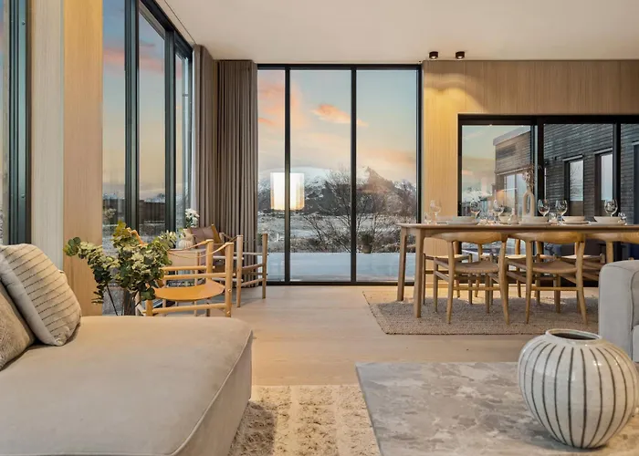 Feriehus Lyngvaer Horizon - Jacuzzi & Sauna - No 08 *